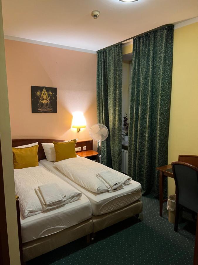 Hotel Am Schloss - Frankfurt An Der Oder Εξωτερικό φωτογραφία