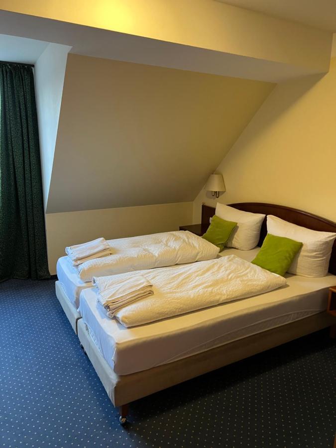 Hotel Am Schloss - Frankfurt An Der Oder Εξωτερικό φωτογραφία